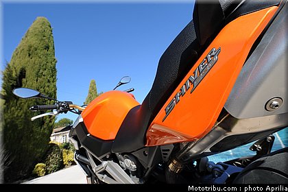 aprilia_shiver_750_025_2009.jpg