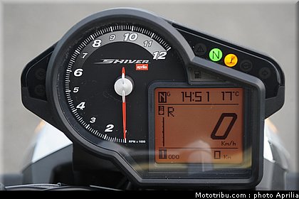 aprilia_shiver_750_029_2009.jpg