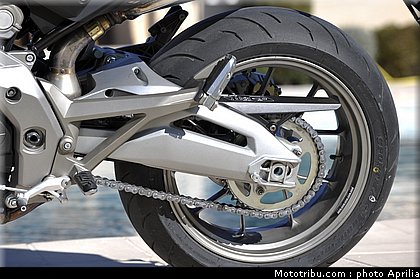 aprilia_shiver_750_035_2009.jpg