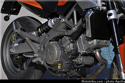 aprilia_shiver_750_042_2009.jpg