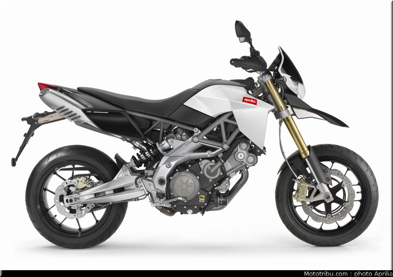 aprilia_750_dorsoduro_2010_004