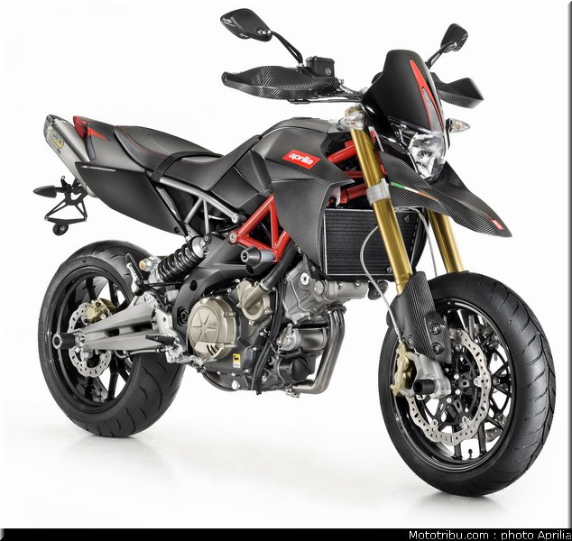 aprilia_750_dorsoduro_factory_2010_050