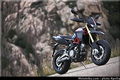 aprilia_750_dorsoduro_factory_2010_026.JPG