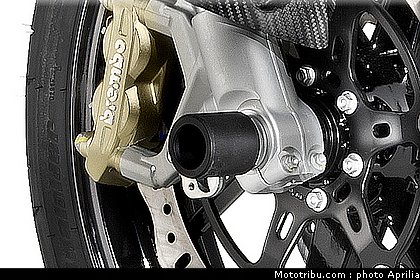 aprilia_750_dorsoduro_factory_2010_061.jpg