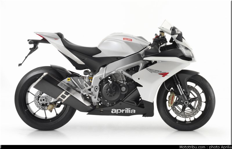 aprilia_rsv4r_2_2010