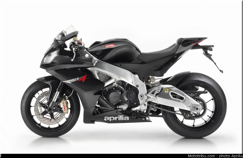 aprilia_rsv4r_8_2010