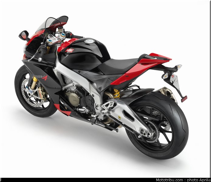 aprilia_rsv4r_factory_3_2010
