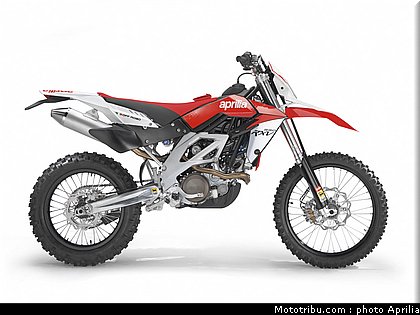 aprilia_450rxv_2_2010.jpg