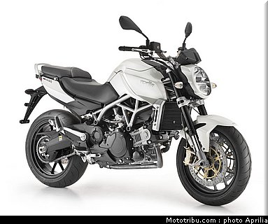 aprilia_850_mana_1_2010.jpg