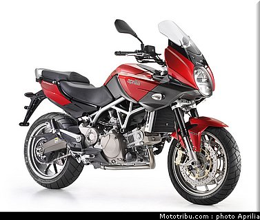 aprilia_850_mana_gt_1_2010.jpg