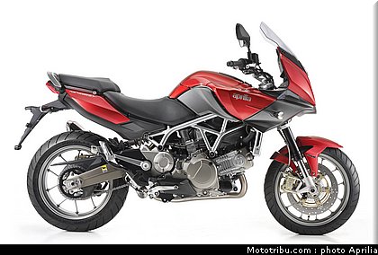 aprilia_850_mana_gt_2_2010.jpg