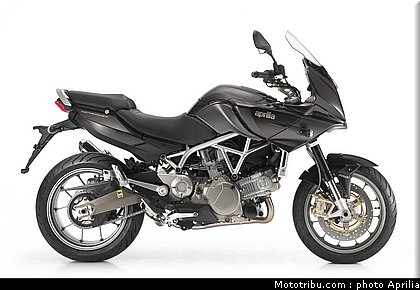 aprilia_850_mana_gt_3_2010.jpg