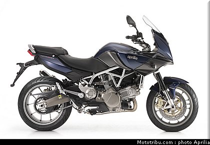 aprilia_850_mana_gt_4_2010.jpg