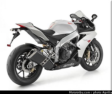 aprilia_rsv4r_5_2010.jpg