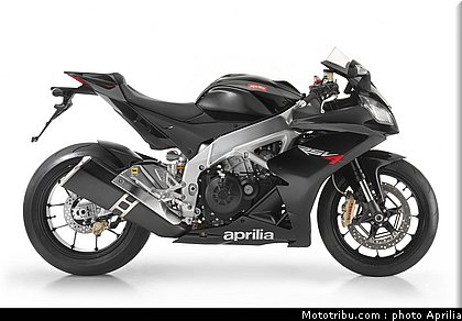 aprilia_rsv4r_7_2010.jpg