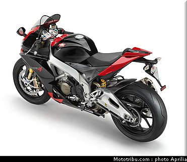aprilia_rsv4r_factory_3_2010.jpg