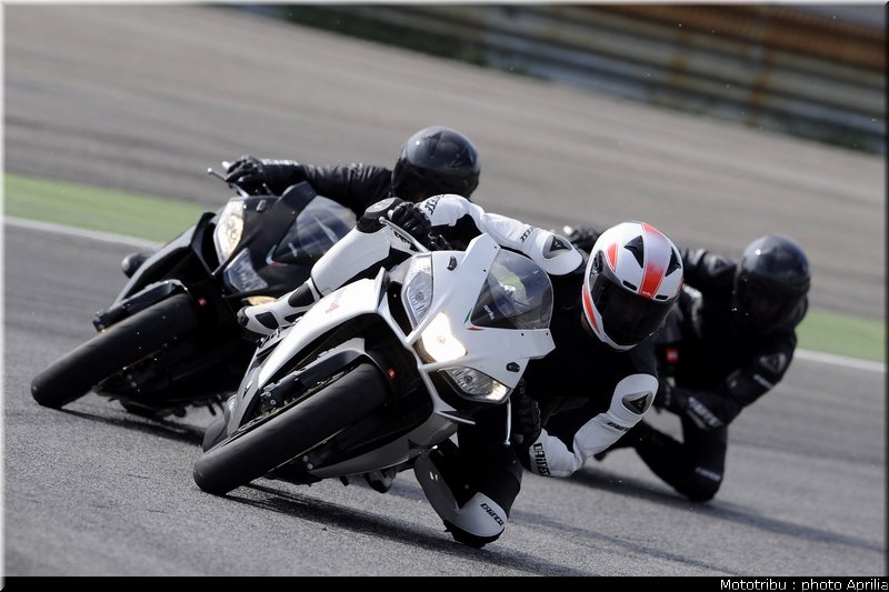 aprilia_rsv4r_2010_006