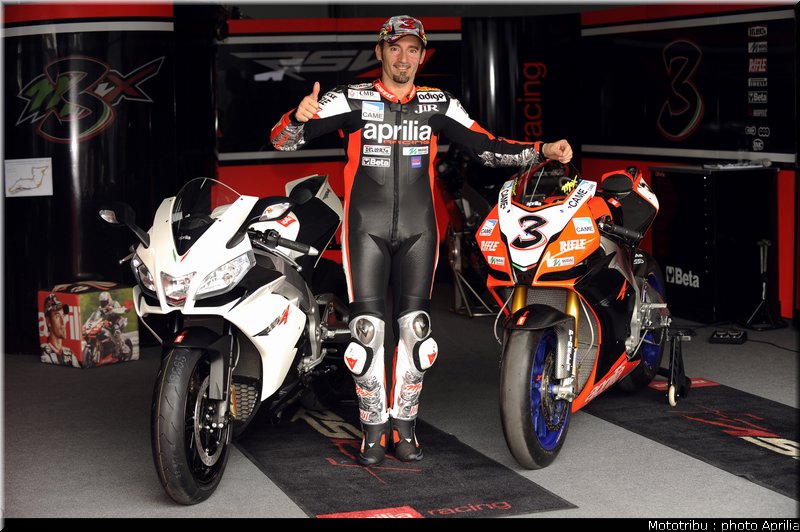 aprilia_rsv4r_2010_016