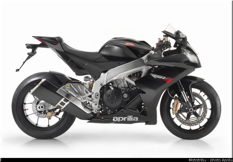 aprilia_rsv4r_2010_027