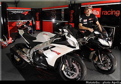 aprilia_rsv4r_2010_013.jpg