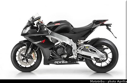 aprilia_rsv4r_2010_028.jpg