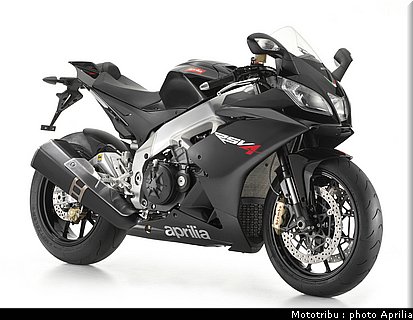aprilia_rsv4r_2010_029.jpg