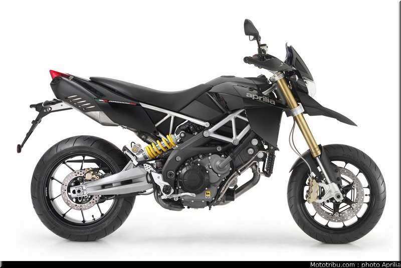 aprilia_1200_dorsoduro_2011_026