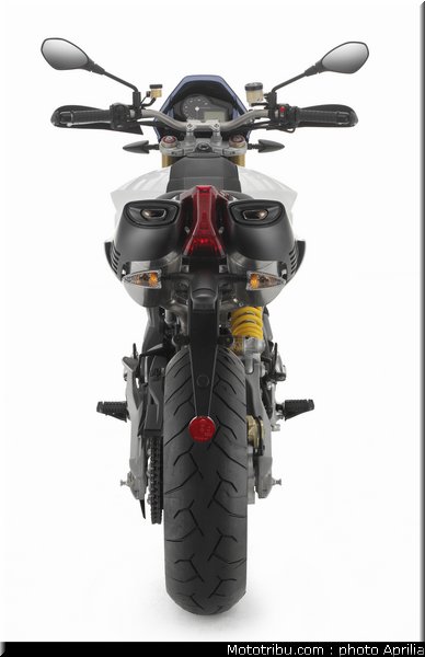 aprilia_1200_dorsoduro_2011_028