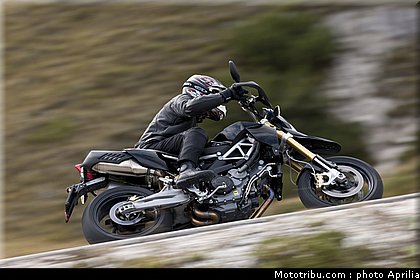 aprilia_1200_dorsoduro_2011_009.jpg