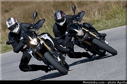 aprilia_1200_dorsoduro_2011_015.jpg