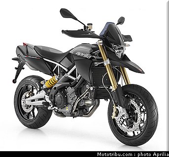 aprilia_1200_dorsoduro_2011_022.jpg