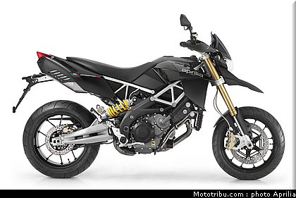 aprilia_1200_dorsoduro_2011_026.jpg