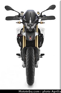 aprilia_1200_dorsoduro_2011_027.jpg