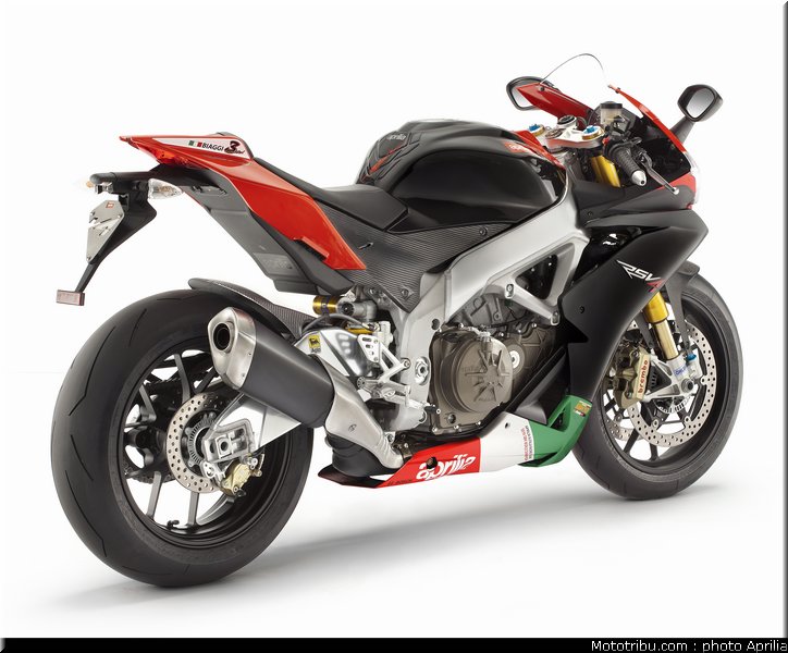 aprilia_rsv4_factory_aprc_se_2011_031
