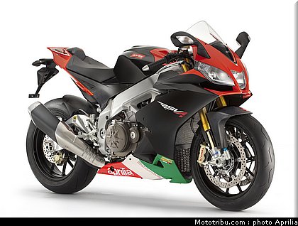 aprilia_rsv4_factory_aprc_se_2011_029.jpg