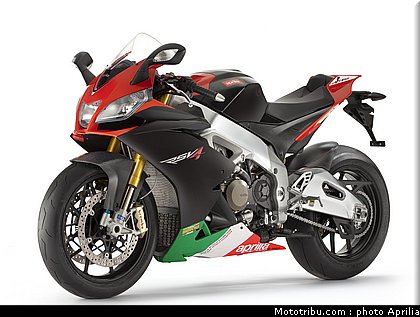 aprilia_rsv4_factory_aprc_se_2011_030.jpg