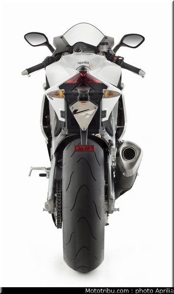 aprilia_rsv4r_aprc_2011_044