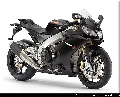 aprilia_rsv4r_aprc_2011_034.jpg