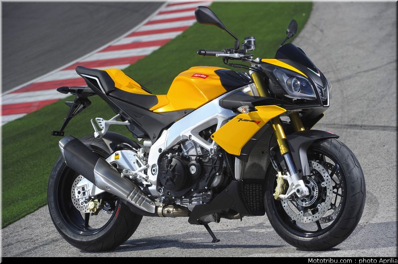 aprilia_v4_tuono_2011_0064