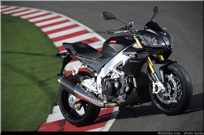 aprilia_v4_tuono_2011_0069
