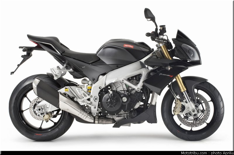 aprilia_v4_tuono_2011_0095