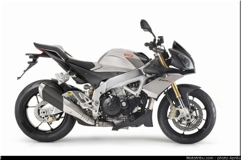 aprilia_v4_tuono_2011_0096