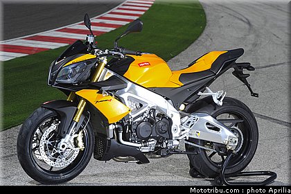 aprilia_v4_tuono_2011_0065.jpg