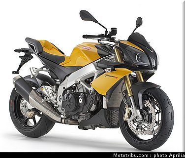 aprilia_v4_tuono_2011_0085.jpg