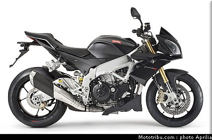 aprilia_v4_tuono_2011_0095.jpg