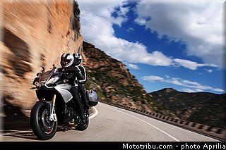 aprilia_caponord_2013_0001.jpg