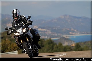 aprilia_caponord_2013_0002.jpg