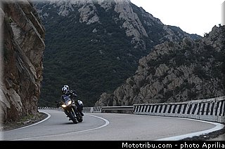 aprilia_caponord_2013_0008.jpg