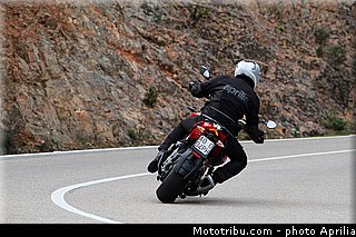 aprilia_caponord_2013_0028.jpg