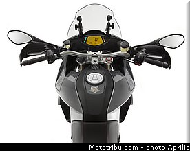 aprilia_caponord_2013_0072.jpg